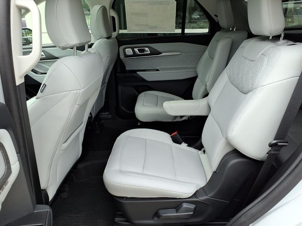 new 2025 Ford Explorer car, priced at $57,645