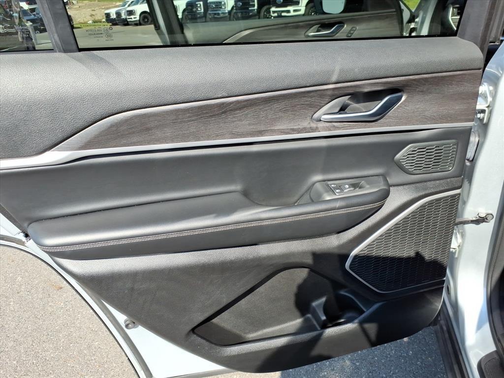 used 2021 Jeep Grand Cherokee L car, priced at $23,987