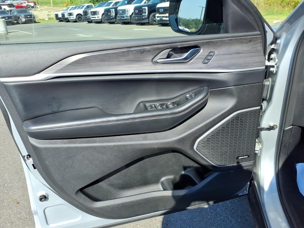 used 2021 Jeep Grand Cherokee L car, priced at $23,987