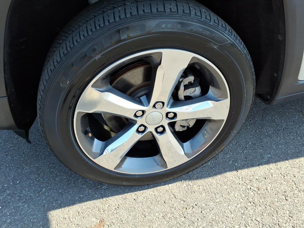 used 2021 Jeep Grand Cherokee L car, priced at $23,987