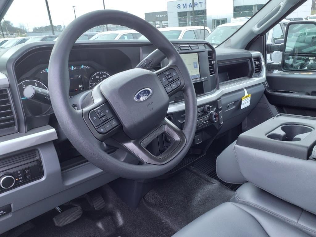new 2024 Ford F-350 car, priced at $53,542