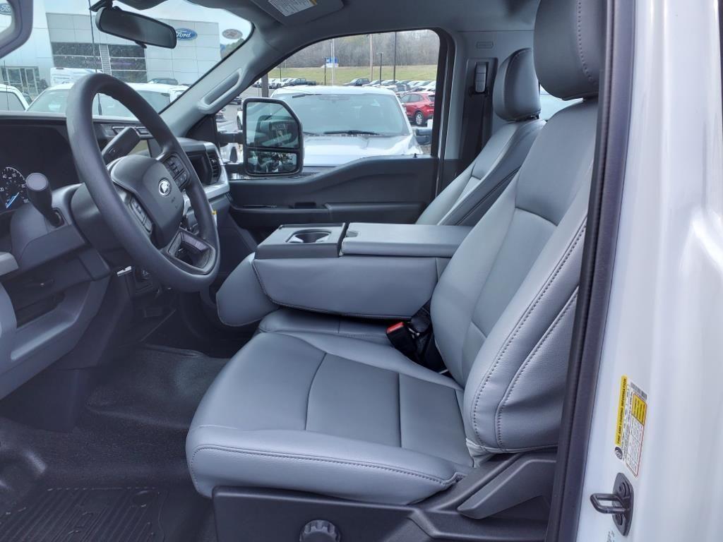 new 2024 Ford F-350 car, priced at $54,542