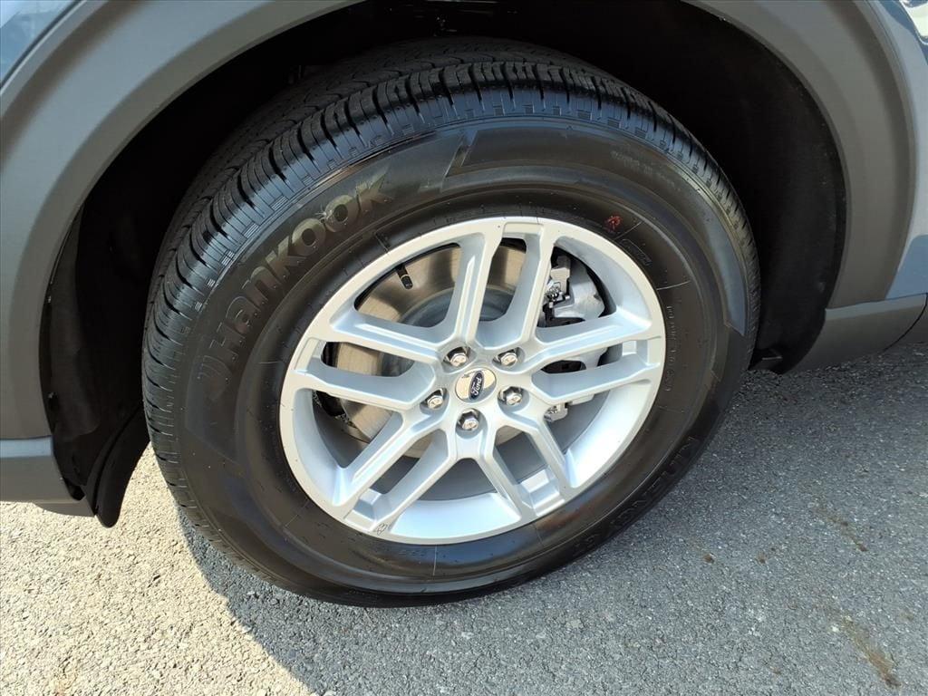 new 2026 Ford Explorer car, priced at $41,076