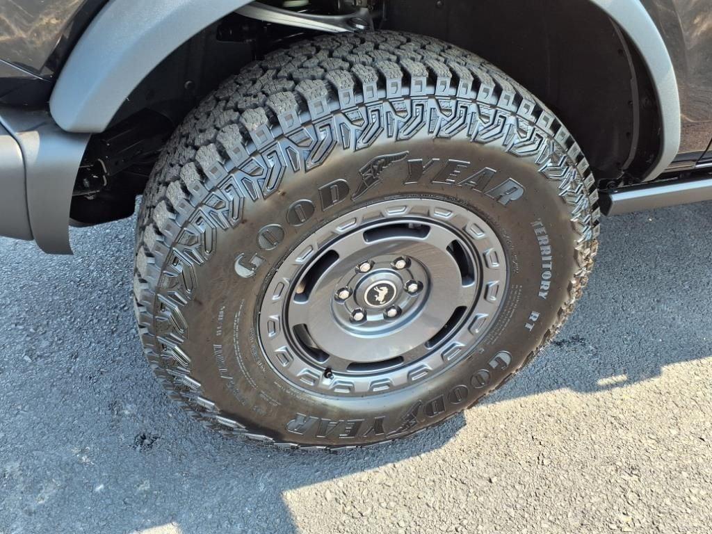 new 2025 Ford Bronco car, priced at $60,070