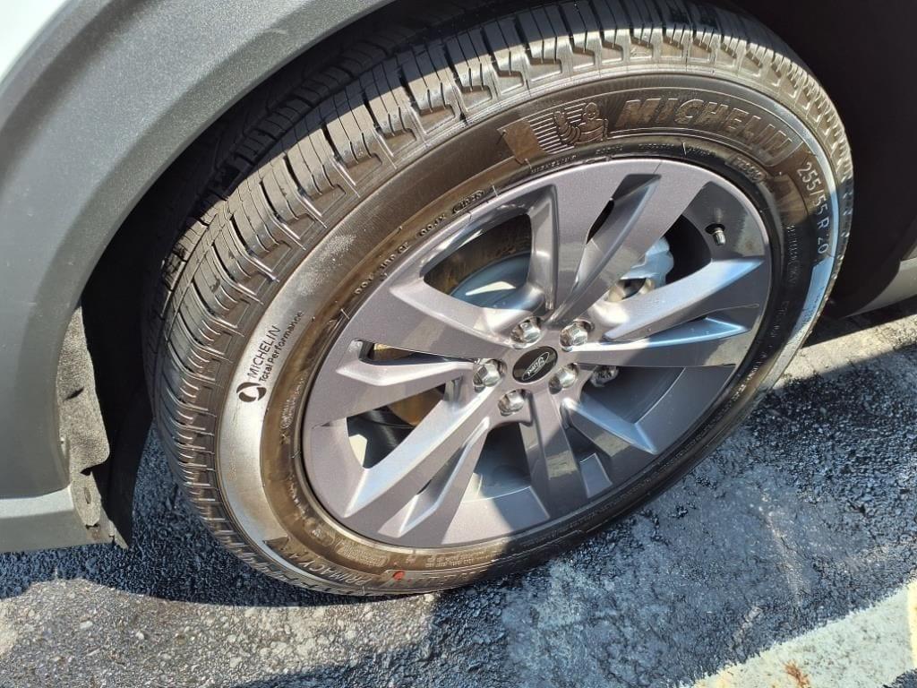 new 2025 Ford Explorer car, priced at $47,085