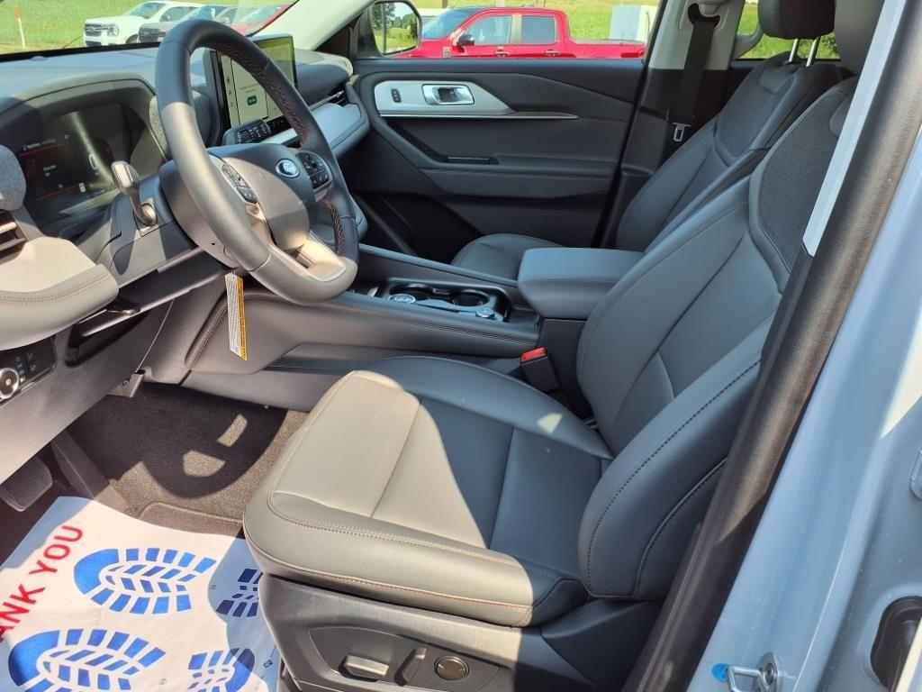 new 2025 Ford Explorer car, priced at $47,085