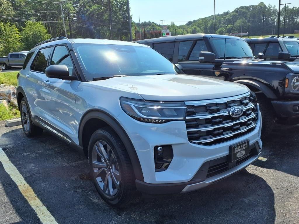 new 2025 Ford Explorer car, priced at $47,085