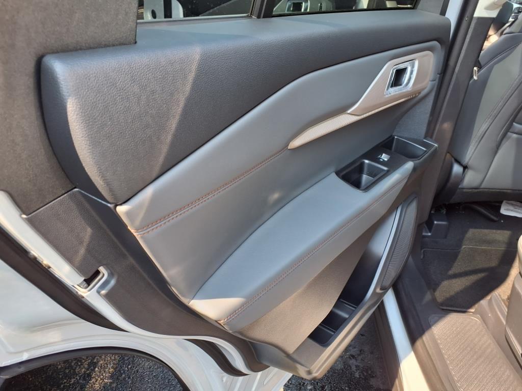 new 2025 Ford Explorer car, priced at $47,085