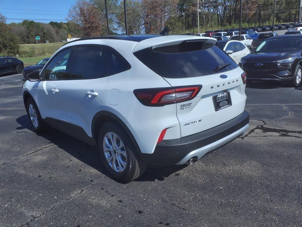 new 2025 Ford Escape car, priced at $31,586