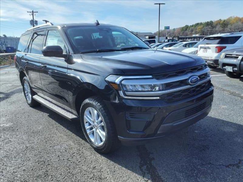 new 2024 Ford Expedition car, priced at $55,990