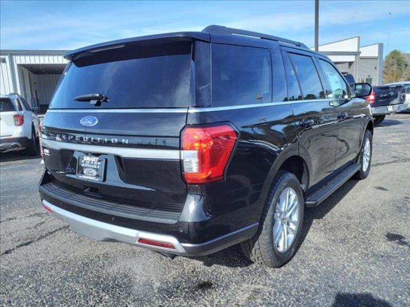 new 2024 Ford Expedition car, priced at $55,990