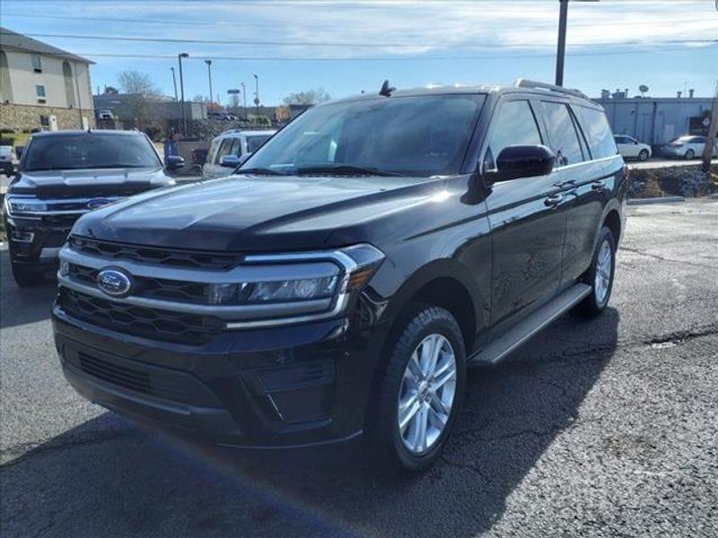 new 2024 Ford Expedition car, priced at $55,990