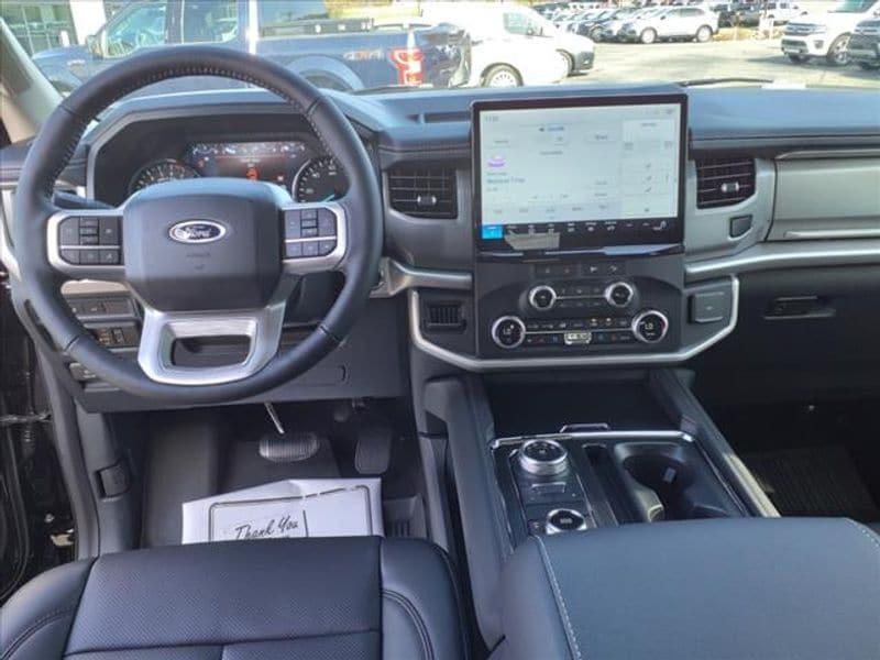 new 2024 Ford Expedition car, priced at $55,990