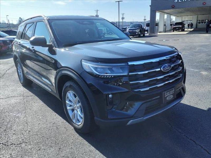 new 2025 Ford Explorer car, priced at $41,538