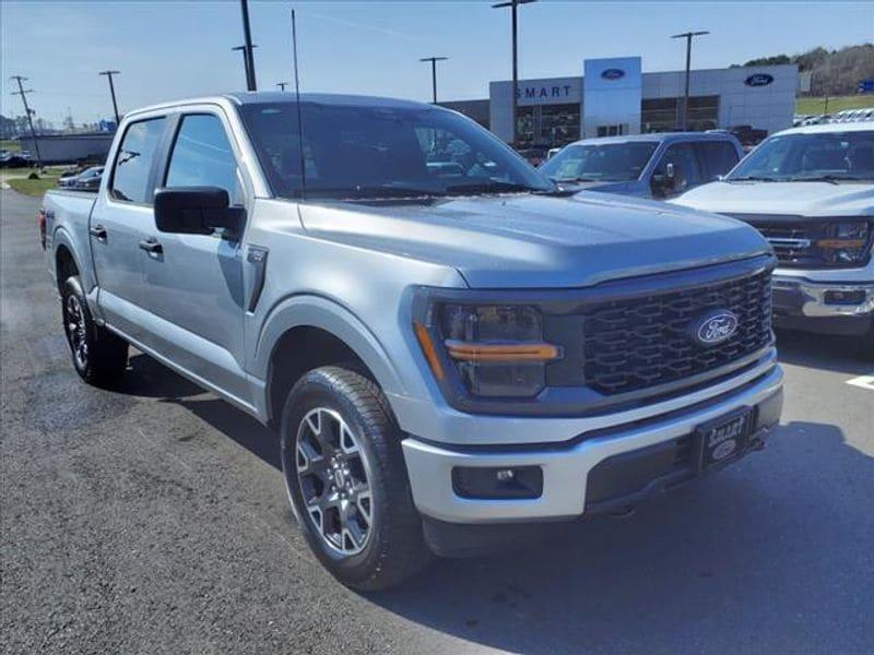 new 2025 Ford F-150 car, priced at $54,320