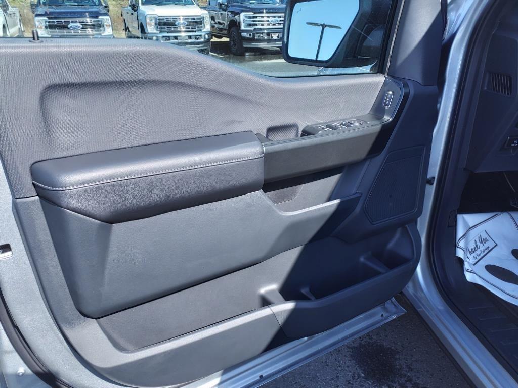 new 2025 Ford F-150 car, priced at $50,181