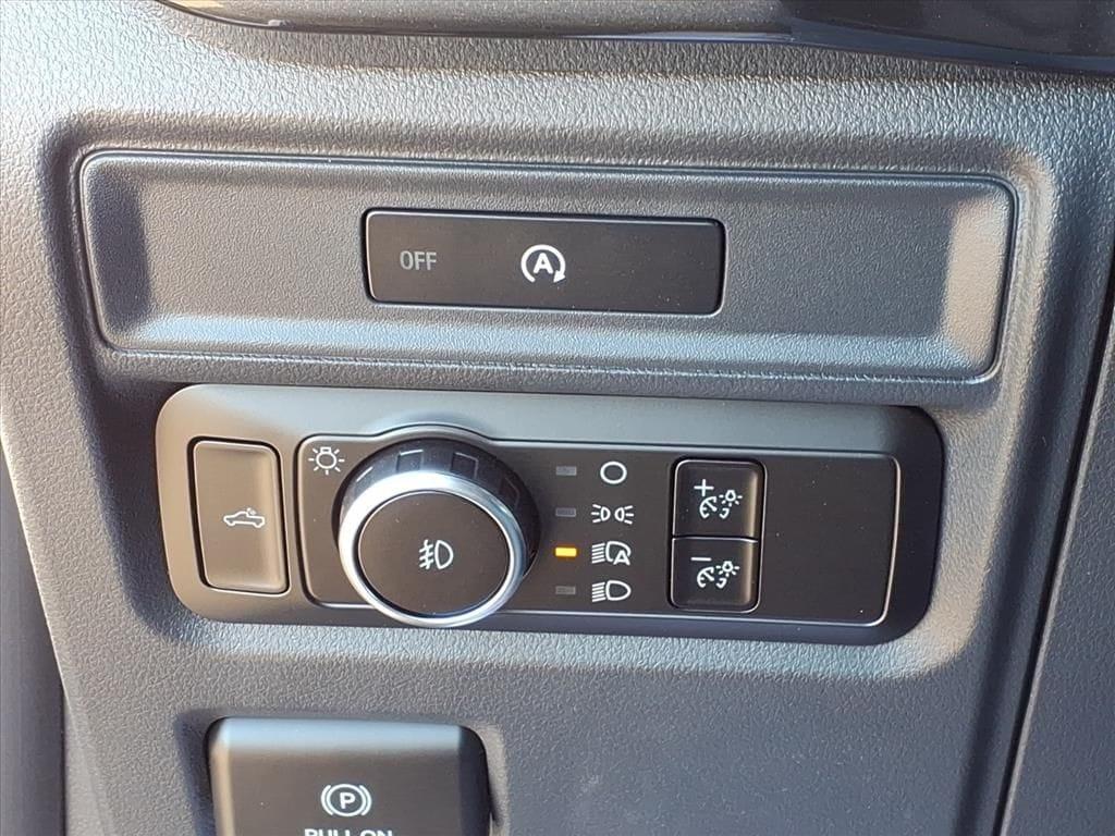 new 2025 Ford F-150 car, priced at $52,360