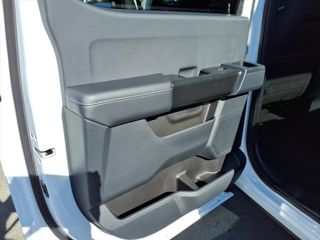 new 2025 Ford F-150 car, priced at $52,360