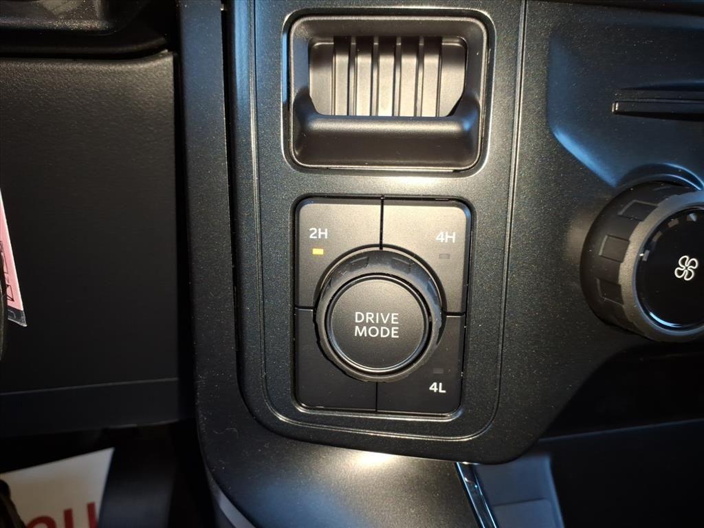 new 2025 Ford F-150 car, priced at $52,360