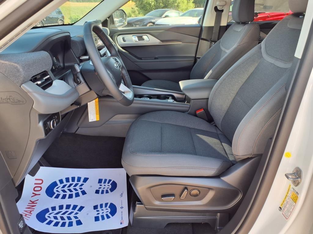 new 2025 Ford Explorer car, priced at $43,295