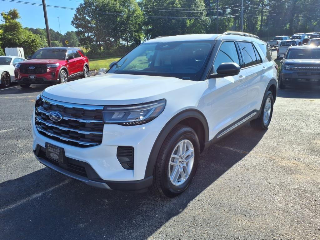 new 2025 Ford Explorer car, priced at $43,295