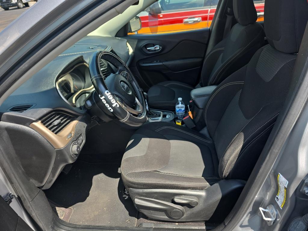 used 2017 Jeep Cherokee car, priced at $13,273