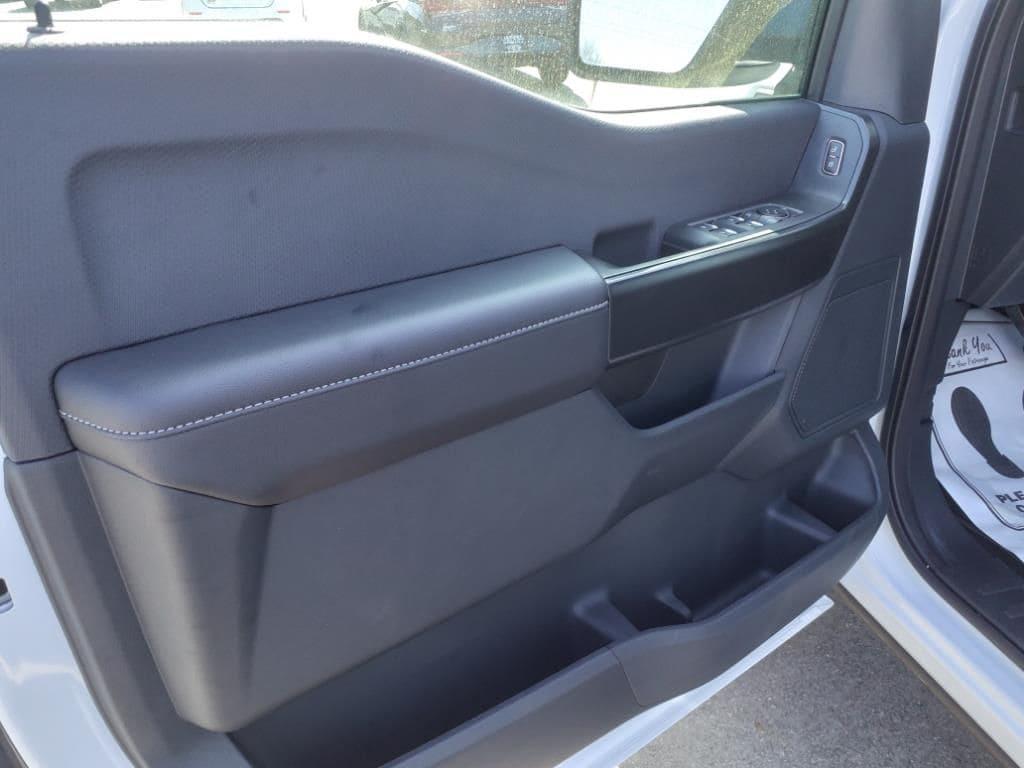 new 2025 Ford F-150 car, priced at $51,130