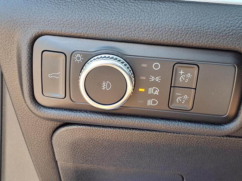 used 2022 Ford Explorer car, priced at $27,400