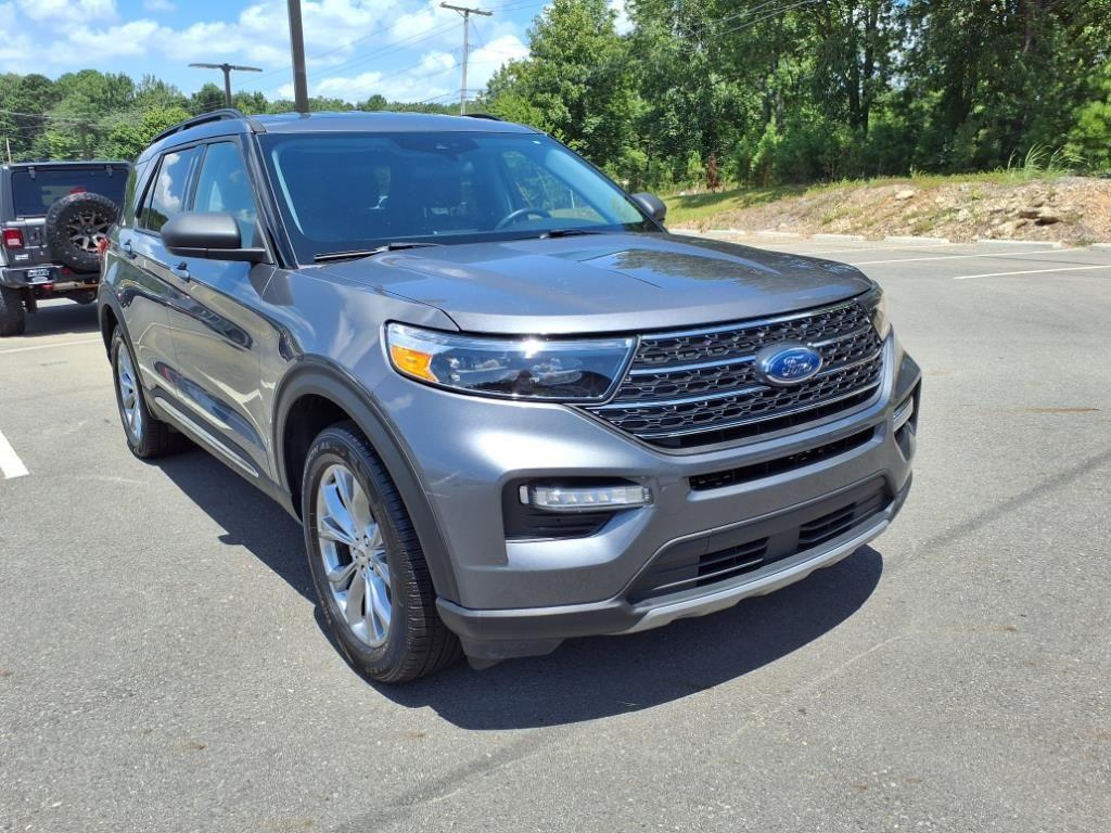 used 2022 Ford Explorer car, priced at $27,400