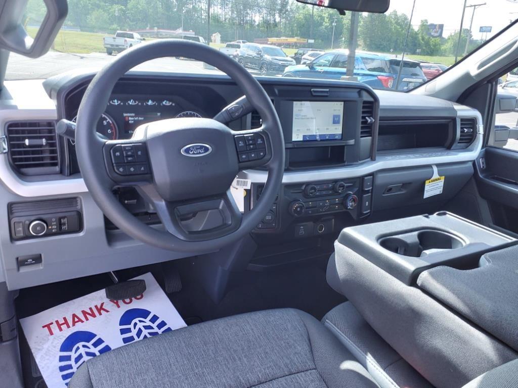 new 2025 Ford F-350 car, priced at $59,595