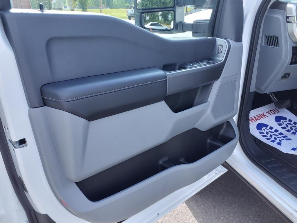 new 2025 Ford F-350 car, priced at $59,595