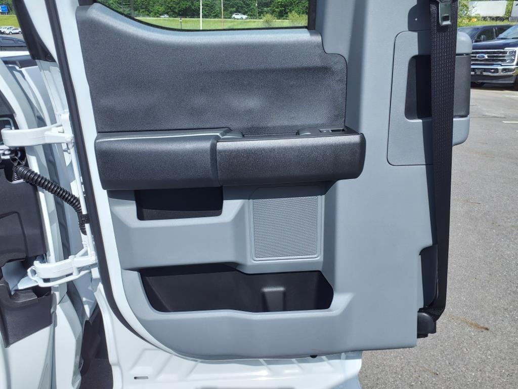 new 2025 Ford F-350 car, priced at $59,595