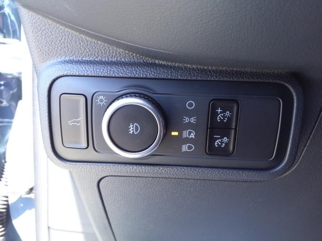 new 2025 Ford Explorer car, priced at $45,247