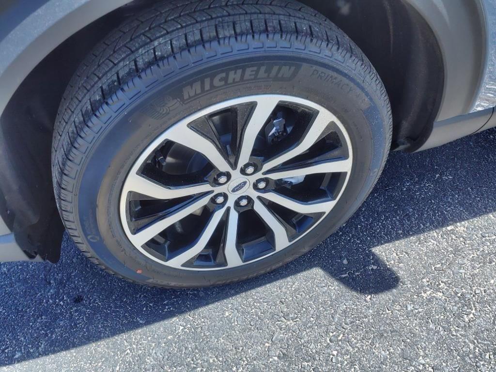 new 2025 Ford Explorer car, priced at $45,247