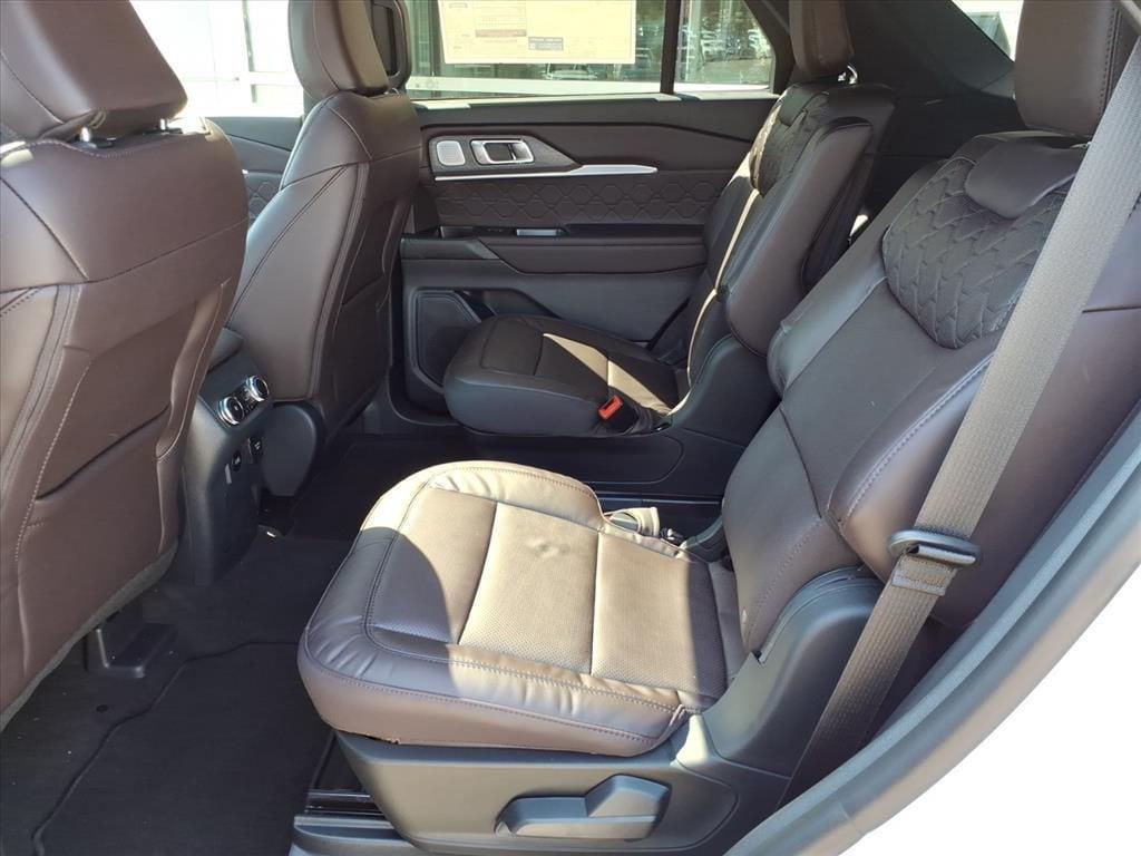 new 2025 Ford Explorer car, priced at $58,355