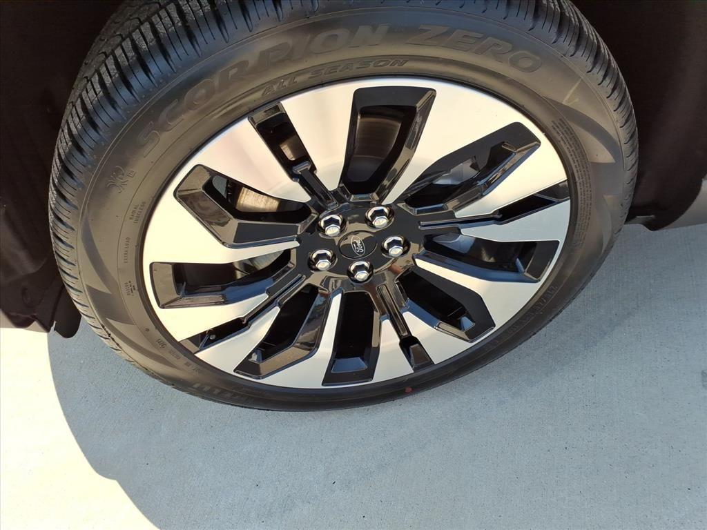 new 2025 Ford Explorer car, priced at $58,355