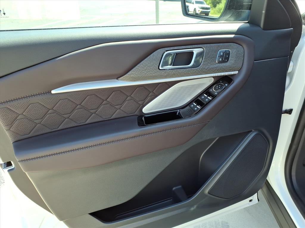 new 2025 Ford Explorer car, priced at $58,355