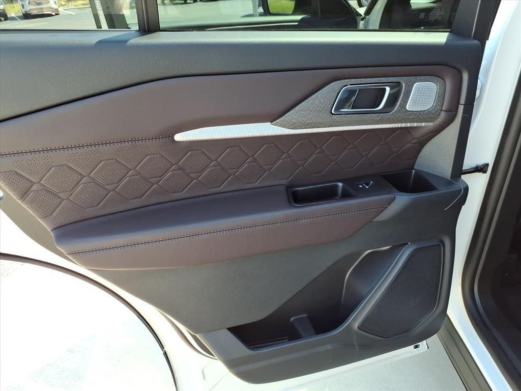 new 2025 Ford Explorer car, priced at $58,355