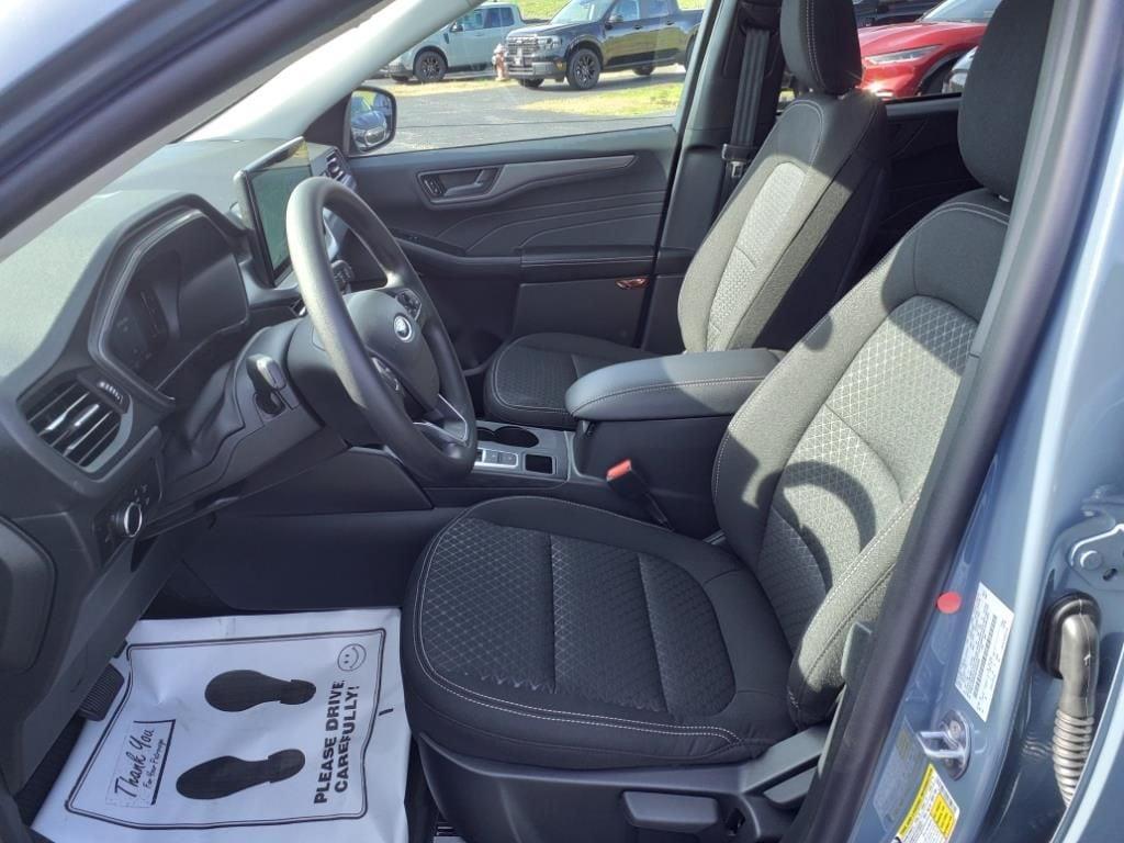 new 2025 Ford Escape car, priced at $27,235