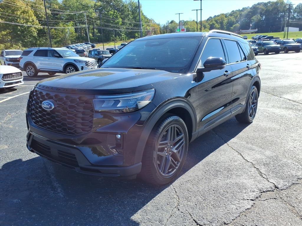new 2025 Ford Explorer car, priced at $50,095