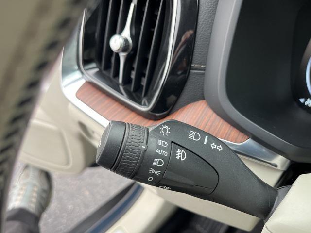 used 2020 Volvo V60 Cross Country car, priced at $27,000