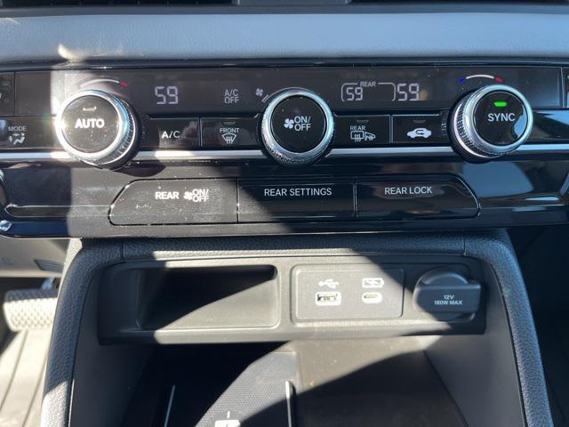 new 2025 Honda Pilot car, priced at $51,825