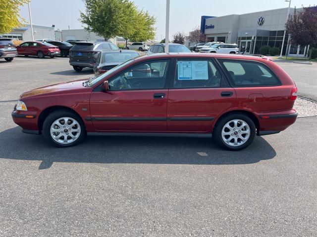 used 2000 Volvo V40 car, priced at $11,500