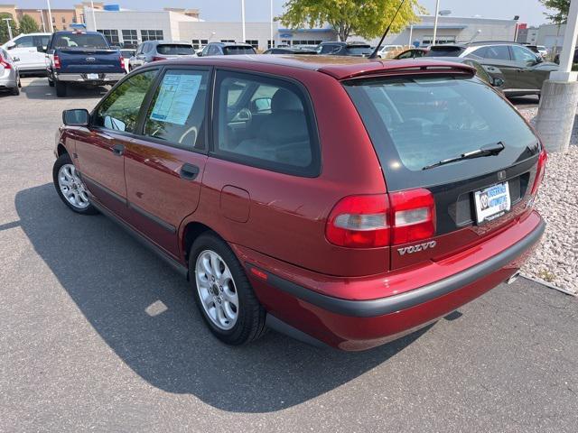 used 2000 Volvo V40 car, priced at $11,500