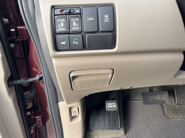 used 2016 Honda Odyssey car, priced at $23,562