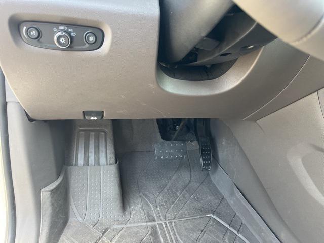 used 2019 Chevrolet Traverse car, priced at $22,776
