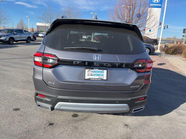 new 2025 Honda Pilot car, priced at $49,595
