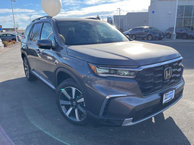 new 2025 Honda Pilot car, priced at $49,595