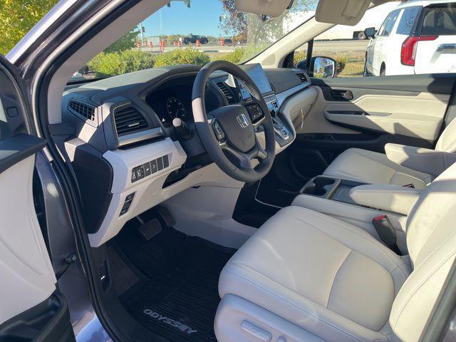 new 2026 Honda Odyssey car, priced at $44,290