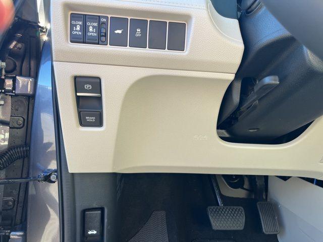 new 2026 Honda Odyssey car, priced at $44,290